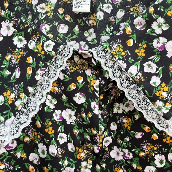 Halston Floral Lace Trim Peter Pan Collar Blouse | Floating Ditsy Black | Small - Picture 7 of 9